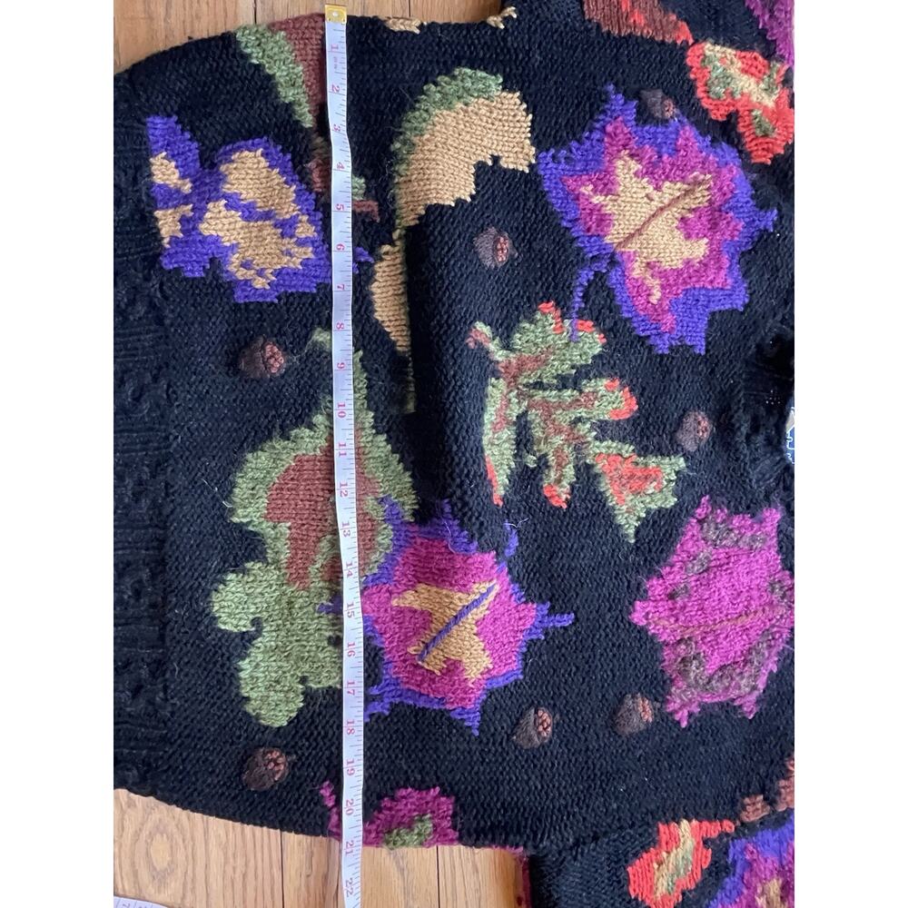 Woolrich Woman VTG Wool Mohair Sweater M Black Colorful Leaf Acorn Fall Knit - Picture 9 of 10